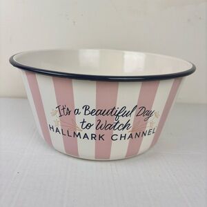 Hallmark Channel “It’s a beautiful day to watch” popcorn enamel pink/white bowl